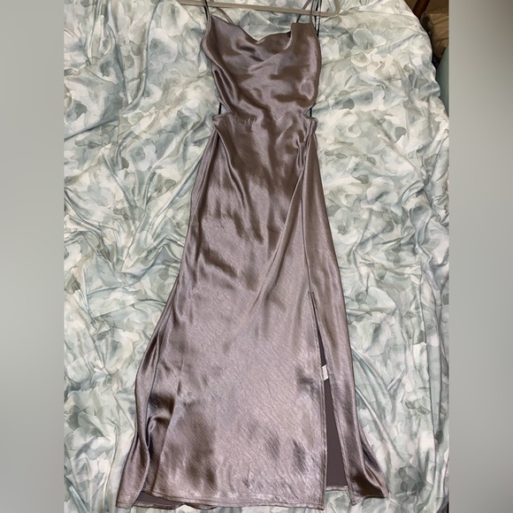 Forever 21 Satin MIDI Dress - Picture 5 of 10